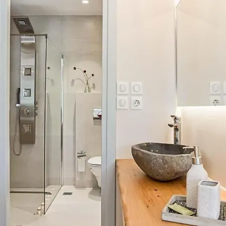 Sleeps 4 Pool Air Con Wifi *